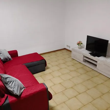 Moderno, Luminoso E Doppi Balconi